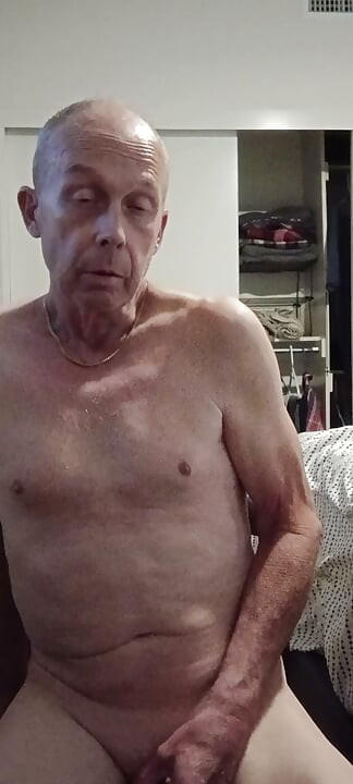 Tiny Dick Gay Man Jerking Off Taking About How A 22 Year Old Used his Hole