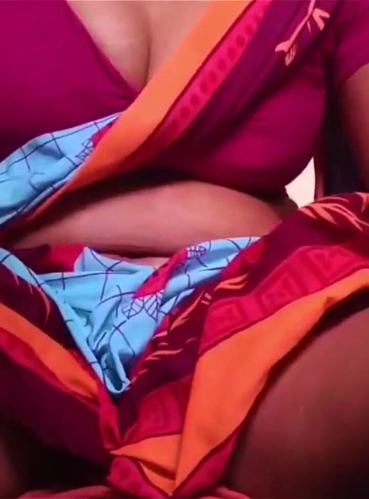 Ammu Romance Mood Pokazuje