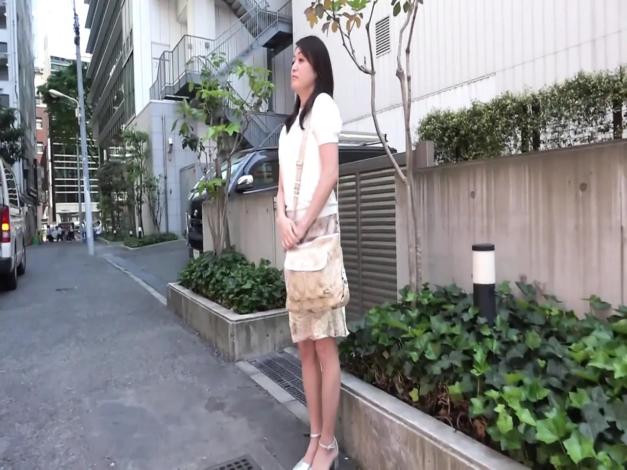 170Cm 苗条的Aya在她的丈夫不在的时候拍摄!