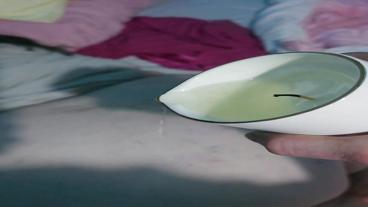 Az SSBBW olajos seggdörzsölést kap