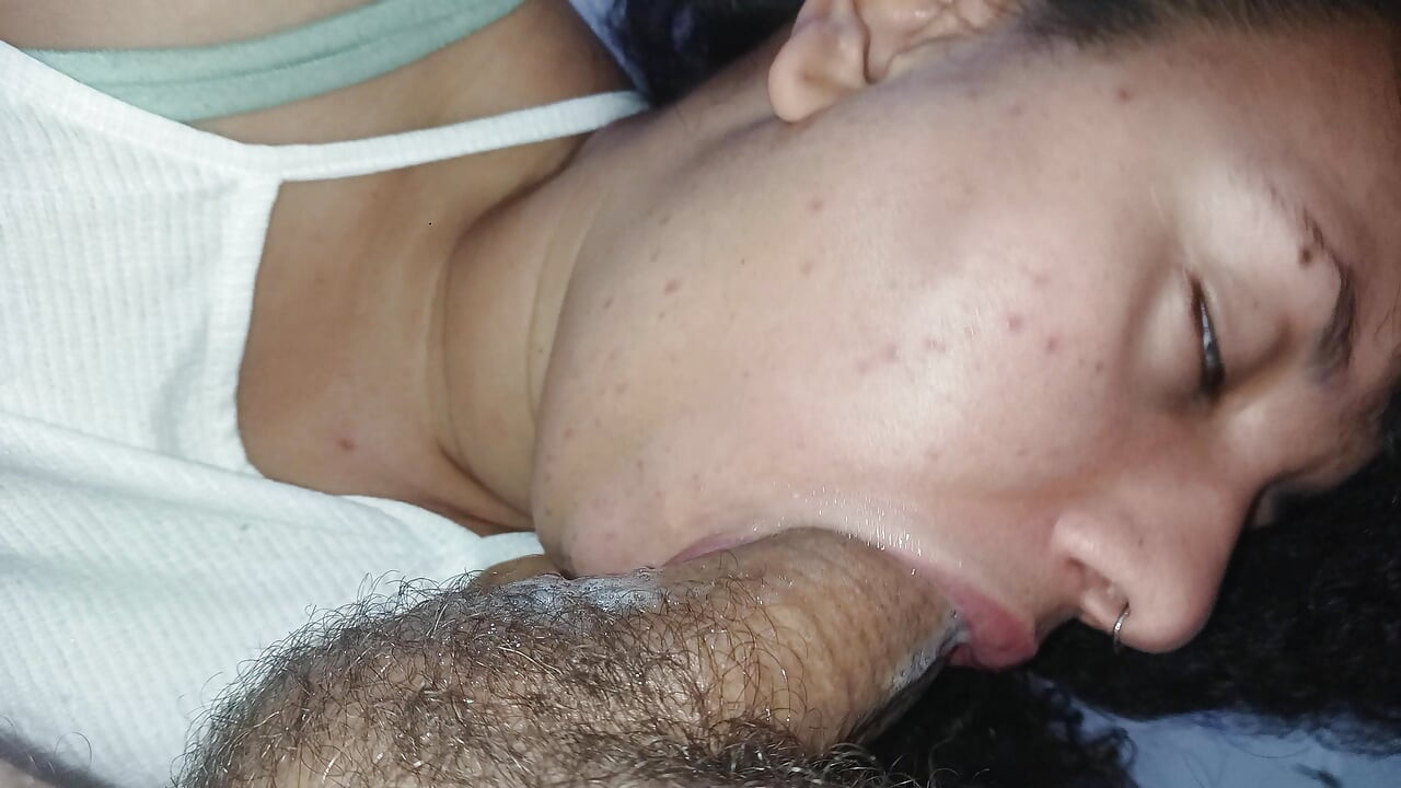 GREEDY, SHE SLIDES HER BIG FULL LIPS ON THE CUCKOLD'S COCK
