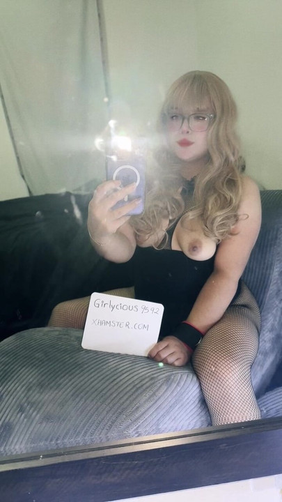 Blonde in sexy lingerie caresses herself and all her tits in front of the mirror 😈
