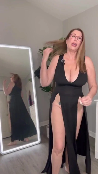 成熟的熟女Elaina St James的试用和弯管测试视频的BTS | 短片 1