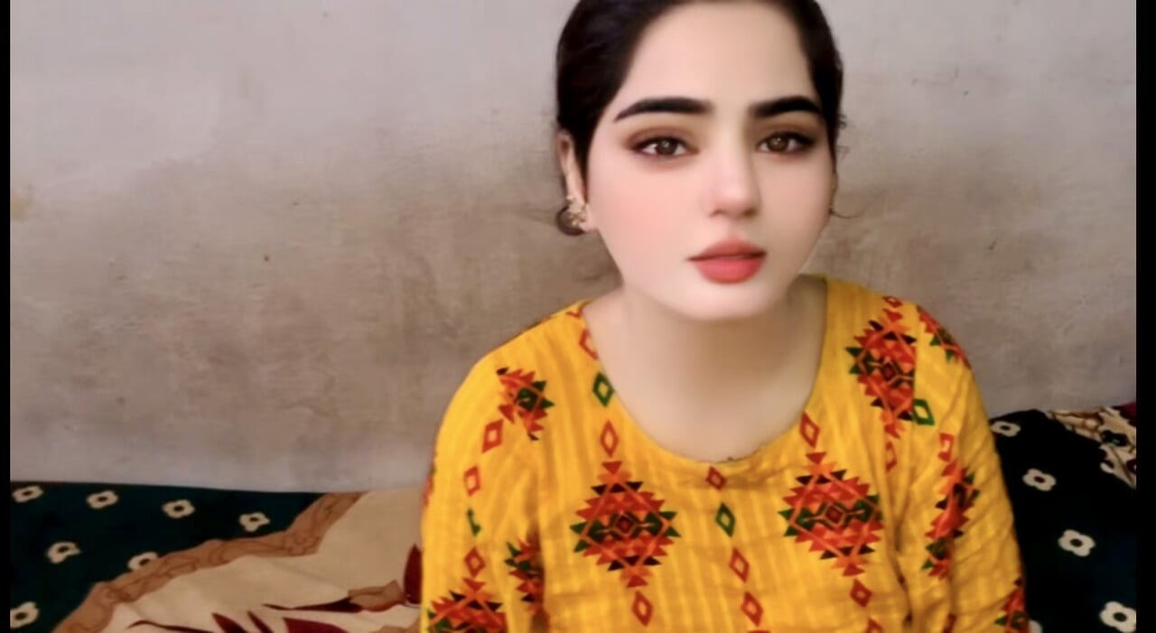 Padosan ki jawani dekh ke mera lund khada ho gaya