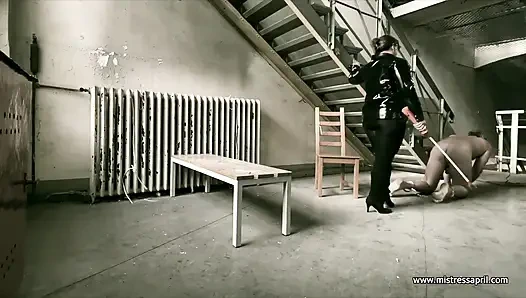 Dominatrix sahibe April - sikimi çıkar - staaiotr