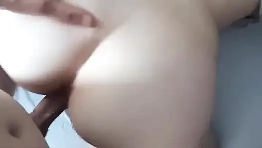 Gadis 18 Tahun Mencintai Doggy