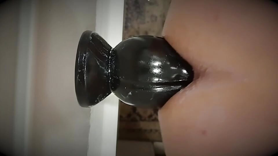Zora Dual CD ridding a big dildo in Anal dilating time
