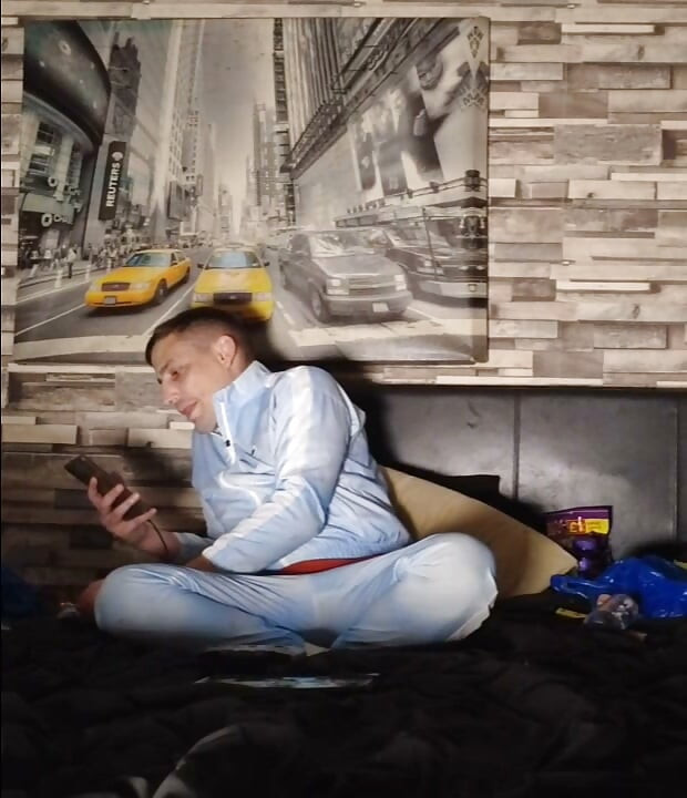 Horny Trackie GirlsBoyz