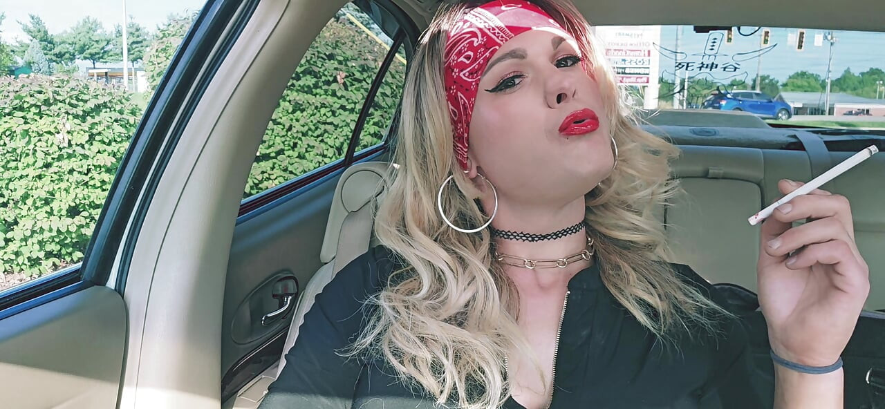 Kylie Babes Smoking Fetish Car Play