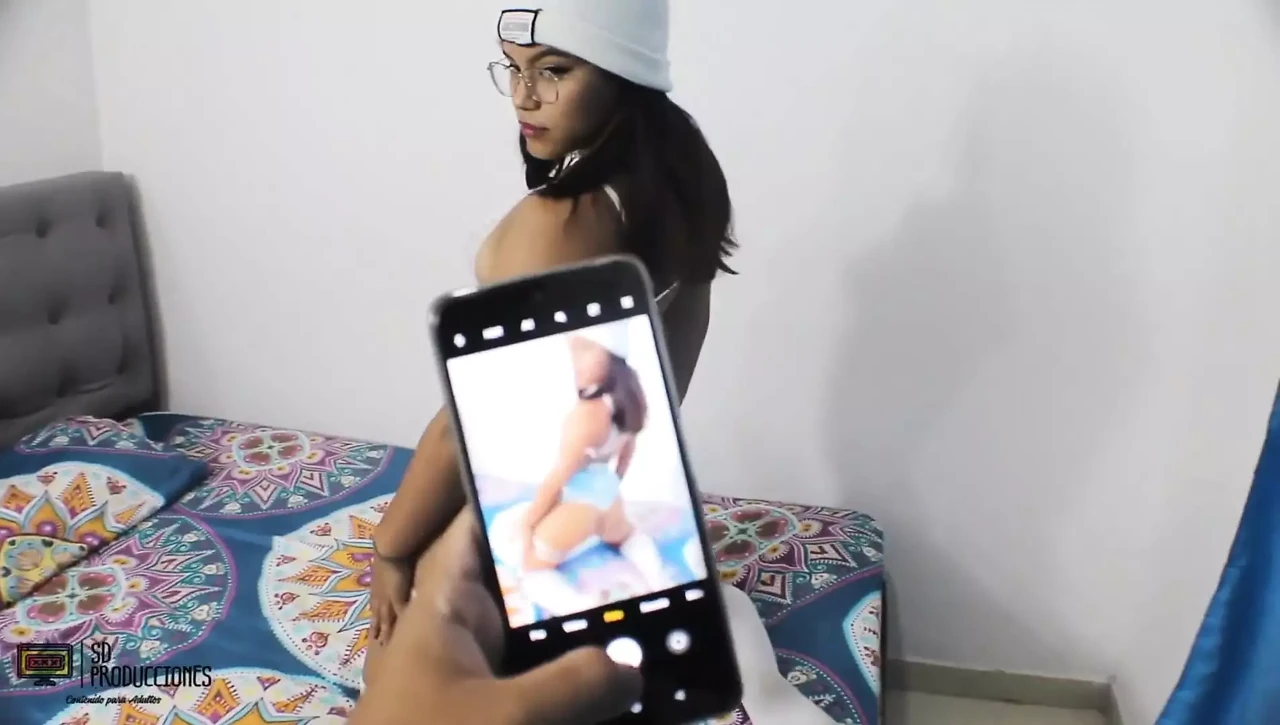 I Give A Very Hot Help To My Friend