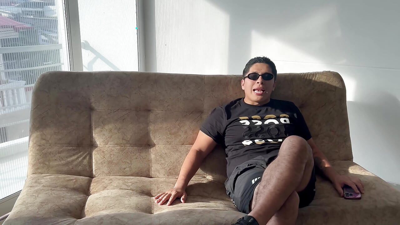 Main uske bagal men ek andhe aadmi ki sauteli beti ko chodta hoon, viry us par girta hai aur usne socha ki yah krim hai