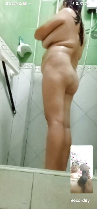 taking a bath then i jercking for pleasured