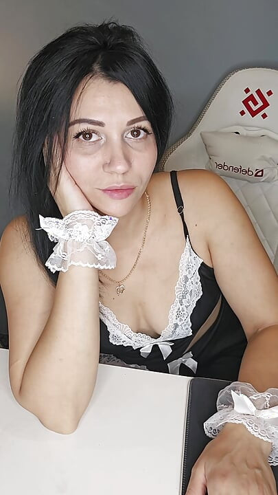 Вие сте трима, аз съм сам. Духане, два хуя, изчукана путка. Огромна дупка. История.