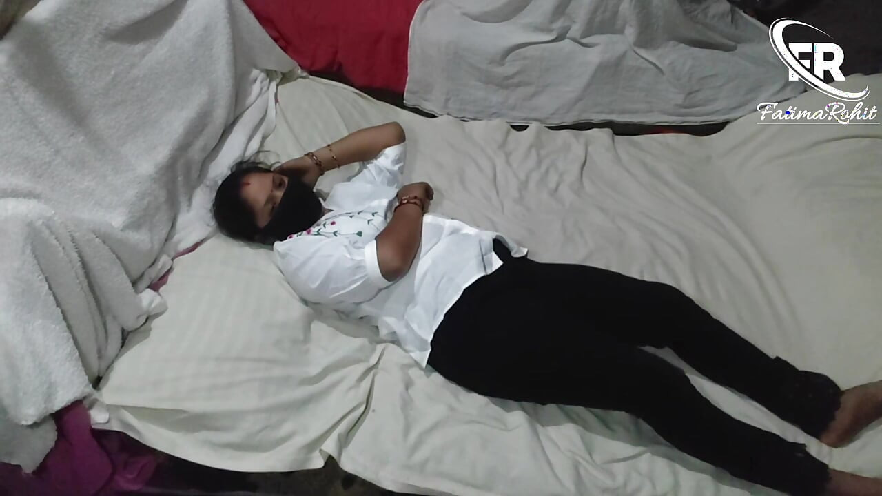 Desi flickvän Masti på sängen