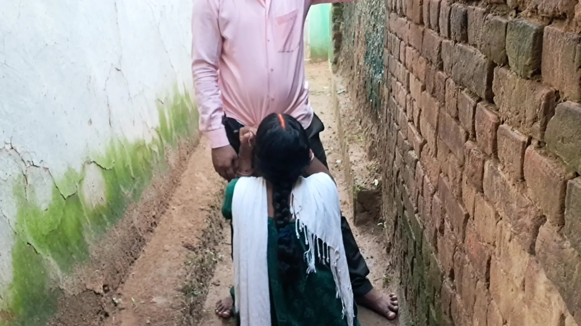 Indiancă desi păroasă strâmtă