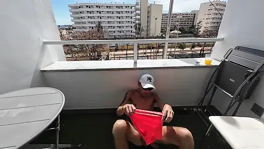 Наши Последние Шаловливые Эскапады, Подборка