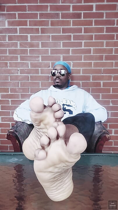 Display My Male Soles 3