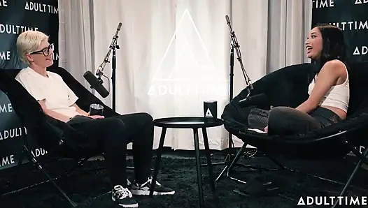 Avery Black насухо шпиля, истинное преступление, и режиссинг VR Corn | Время для взрослых, подкаст