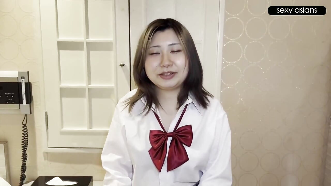 Duck-lipped Heisei Gal Loses Herself in an Unforgettable and Wild Private Adventure