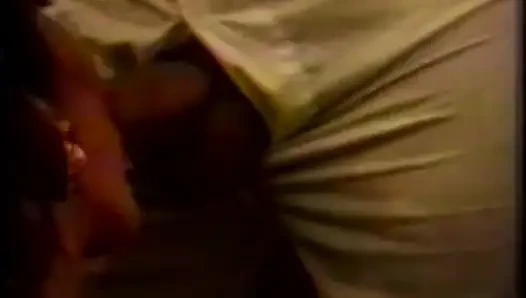 Pelacur seksi lubangnya dientot dari belakang dan mengerang ke memeknya
