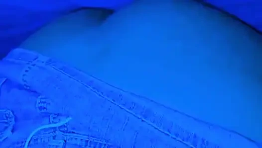 Teman suamiku cum di wajahku