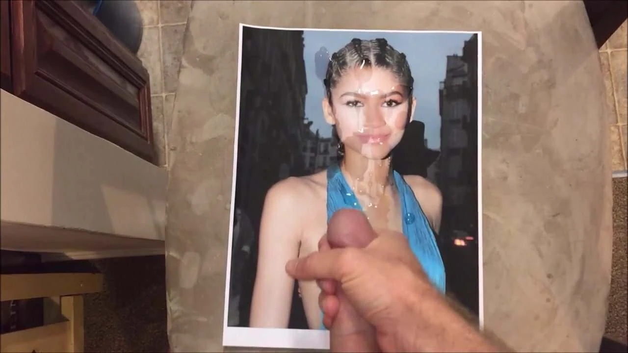 Zendaya Coleman spust hołd 017