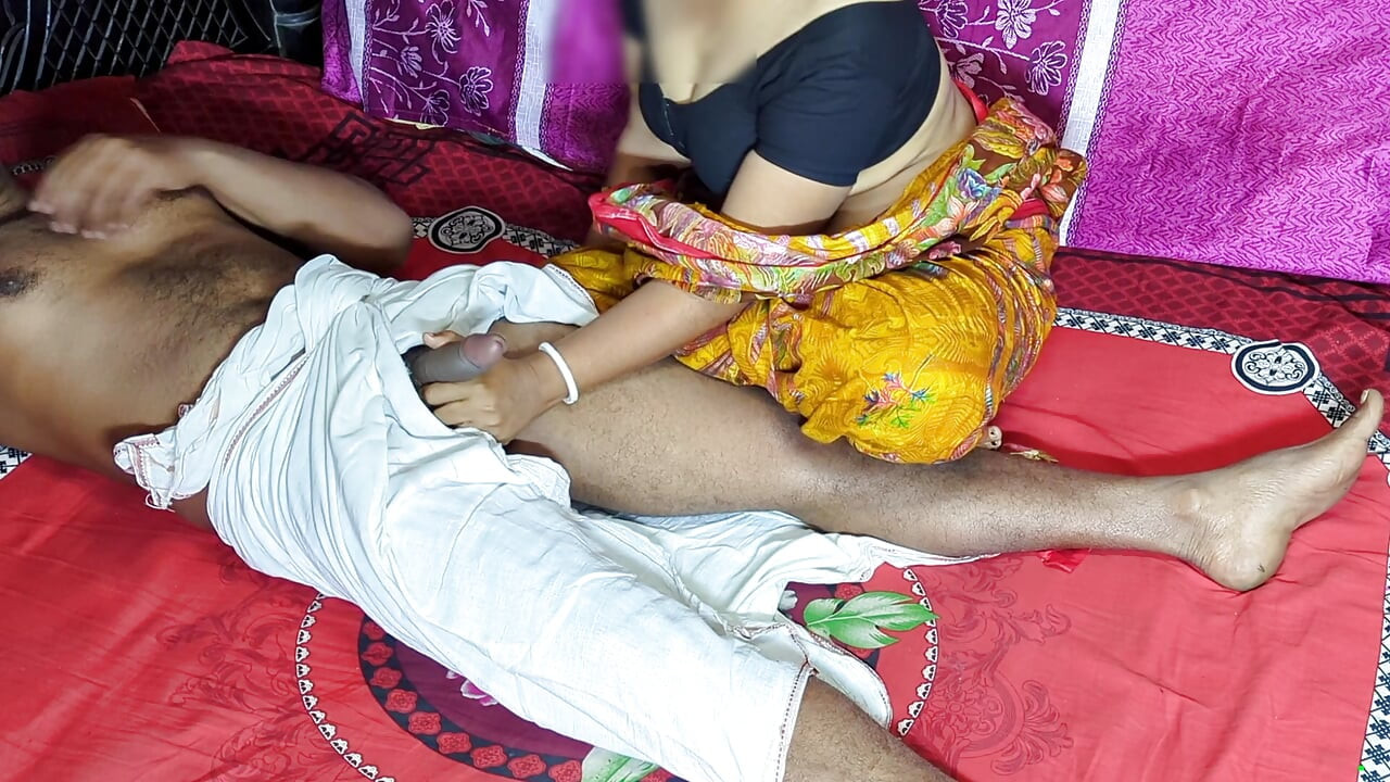 Velho sogro do interior fodeu sua nora, um incrível vídeo de bangla