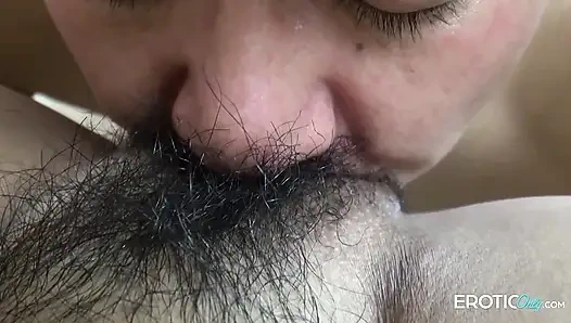 Nggak ada kontol di dunia ini sesering vibrator asiaku