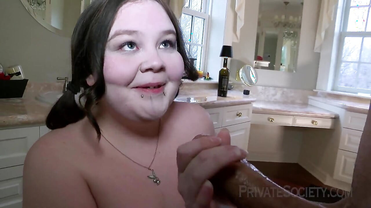 Fucking Makes Her Pussy Squirt