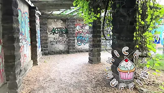 О мой бог! Застукал мою подругу за!