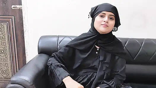 Hintli usta er tesettürlü güzel evli kadın ev videomu zar zor sikiyor.