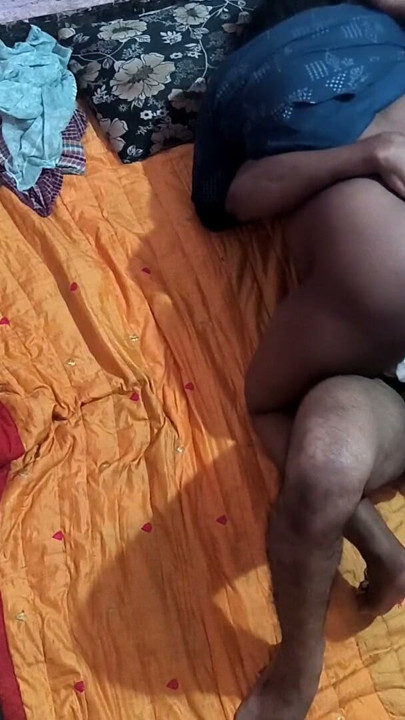 Indisk Desi Bhabhi Kneppet hårdt af sin mand (Bengali Audio) Deshi Bangali Boudi Chuda Chudi Video | Klip 2