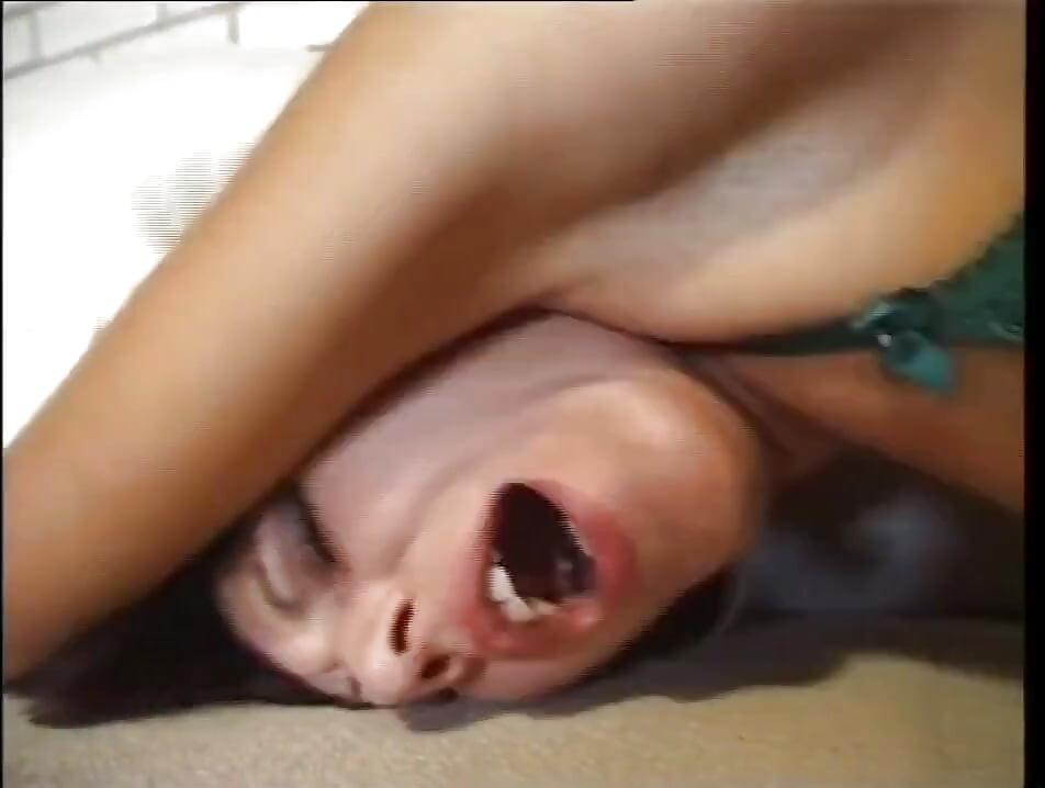 Horny Mature Went to His Friend's House to Have Sex