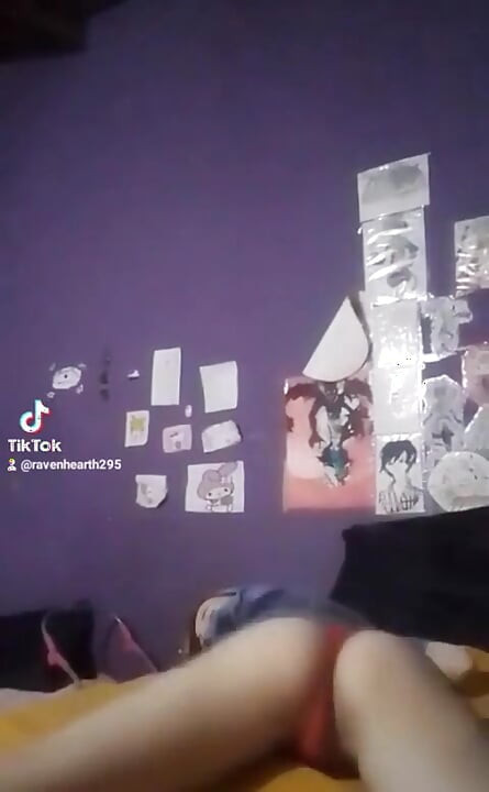 Me espanca assim e seus pés me têm