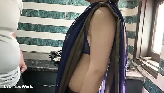 Sex mit heißer tante in der küche, dicke möpse zeigen voll Hindi Audio