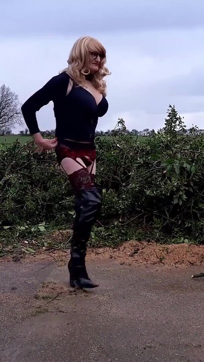 Jaw-dropping moment from "Crossdressing in the Countryside"