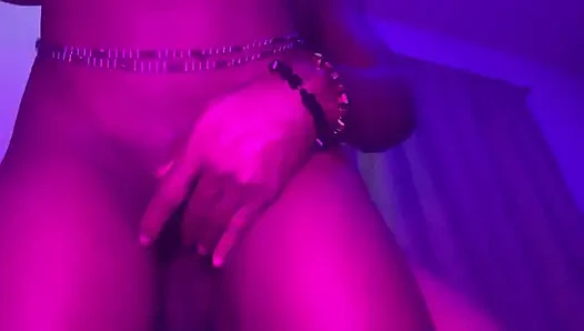 Sert büyük zenci yarağı ayakta sikişiyor ıslak 18 yaşındaki balon götü ince kalın küçük şımarık memeler zenci genç amcık