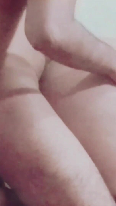 Pamela Flores - doggystyle grandi tette oscillano (scena di sesso) | Clip 1