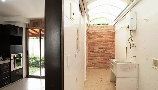 I'm fucked by the worker my stepmom hired - cumshot in the mouth