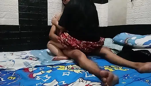 Ngentot sambil gaya duduk mahasiswa lena hukuman