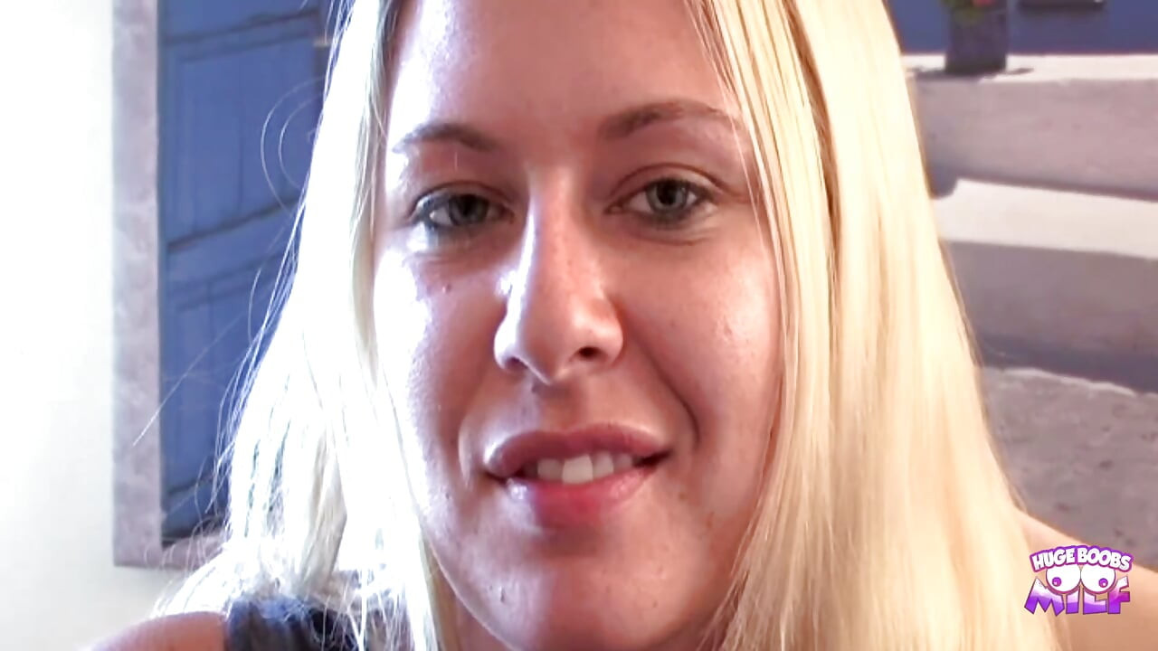Riley evans ist ein neues mädchen auf dem block, so dass sie Seth ficken musste