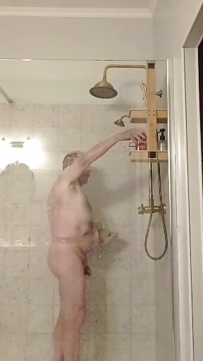 Brusekabine på en ferieaften
