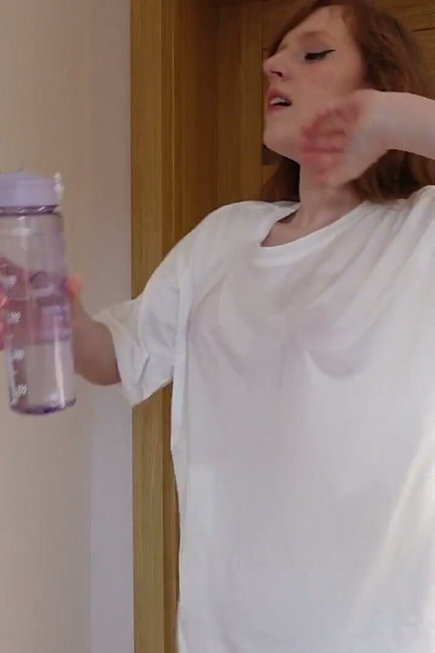 I Soak My Shirt with Water