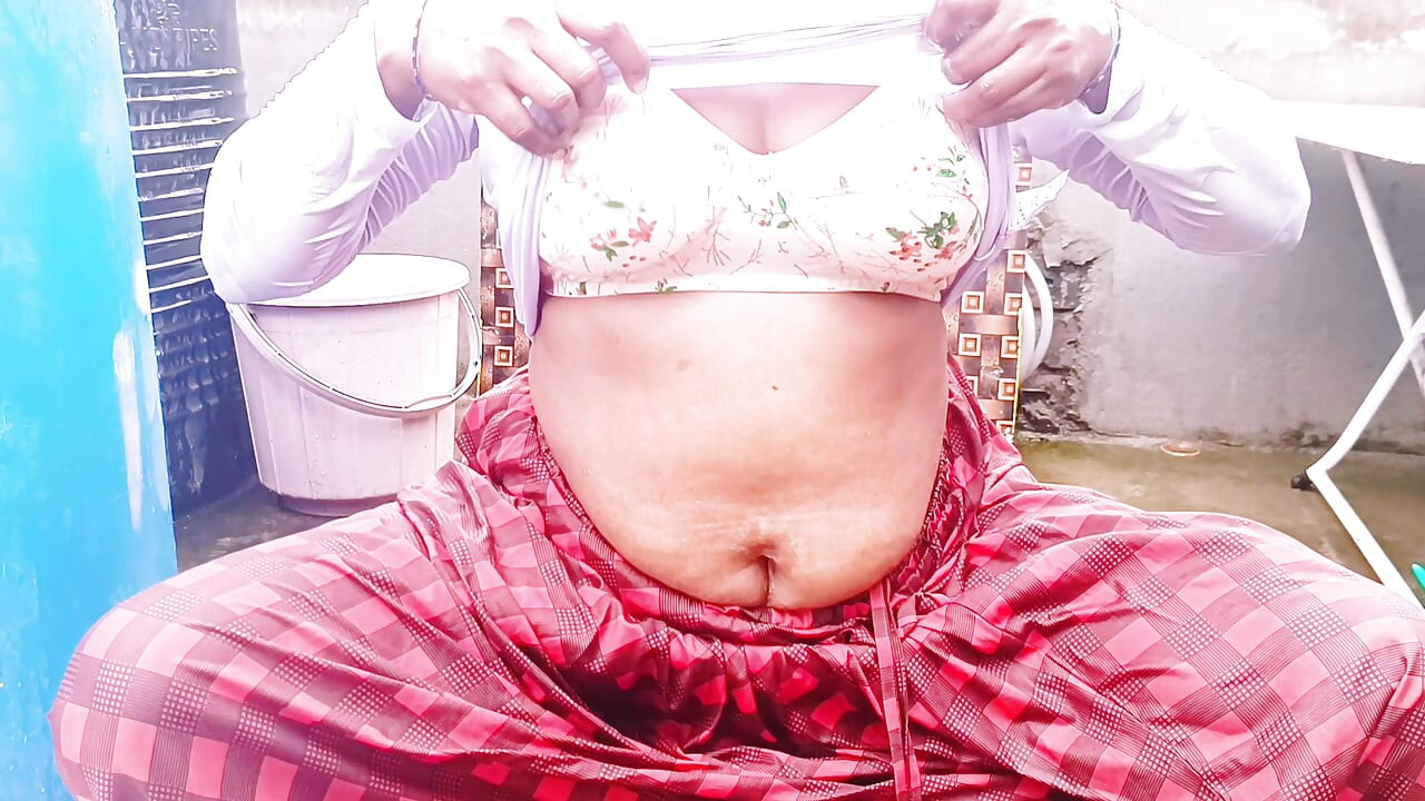 House Maid styvdotter knullar husägare. Telugu smutsiga samtal.