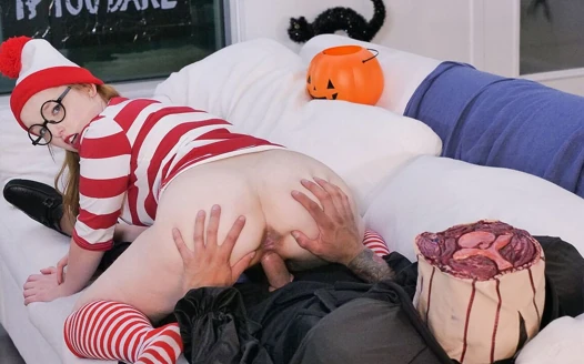 Cleo clementine lagi asik goyangin kontol seram yang bikin kakinya keriting - teamskeet