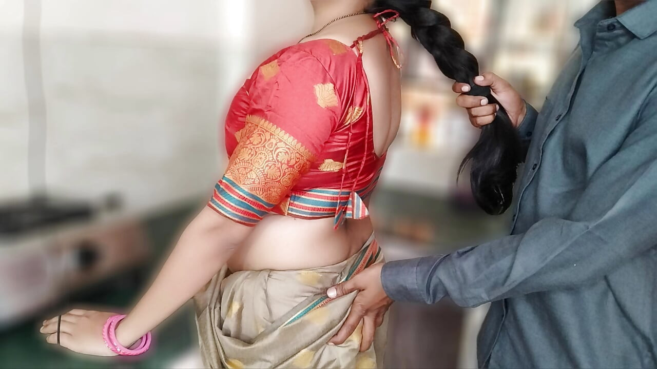 Seoska Prekrasna Bhabhi Prvi Put Seks s Devarom u Kuhinji, Desi Djevojka xxxx Uska Pička Viralni Hindi Video