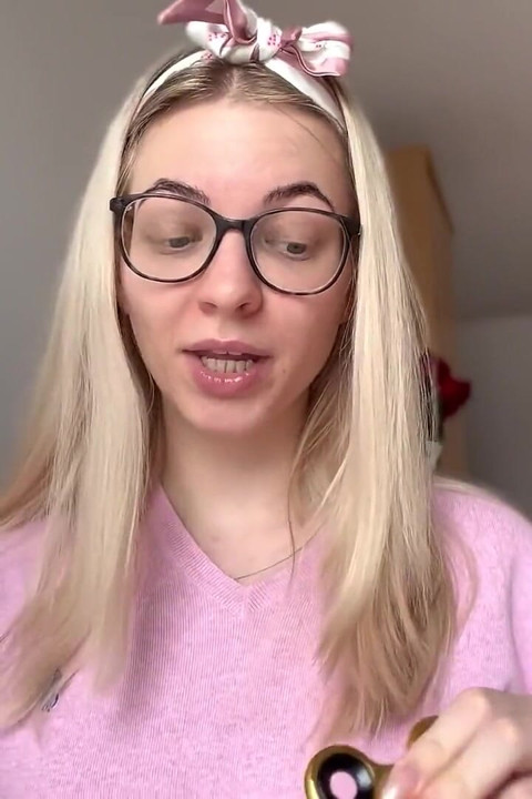 7 Obvious Signs of a Beta Loser