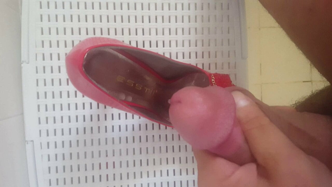 cumshot in her heels