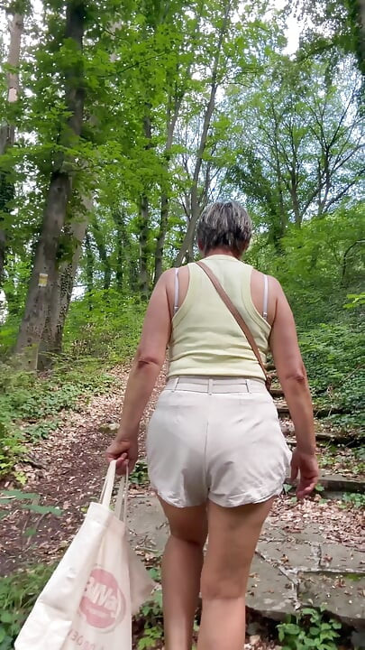 Madam O dubur luar 7 - naik di atas hill