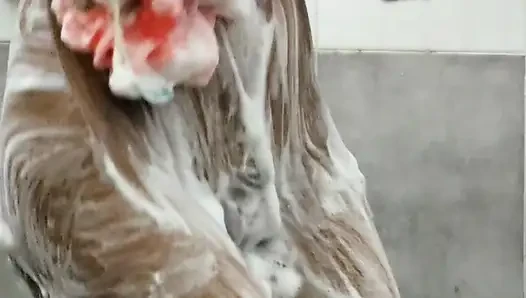 Taking bath with pusssy